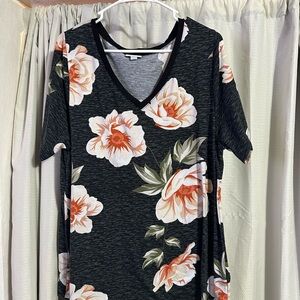 LuLaRoe Black Floral Short Sleeve Top